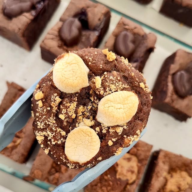 Fresh bake tray detail