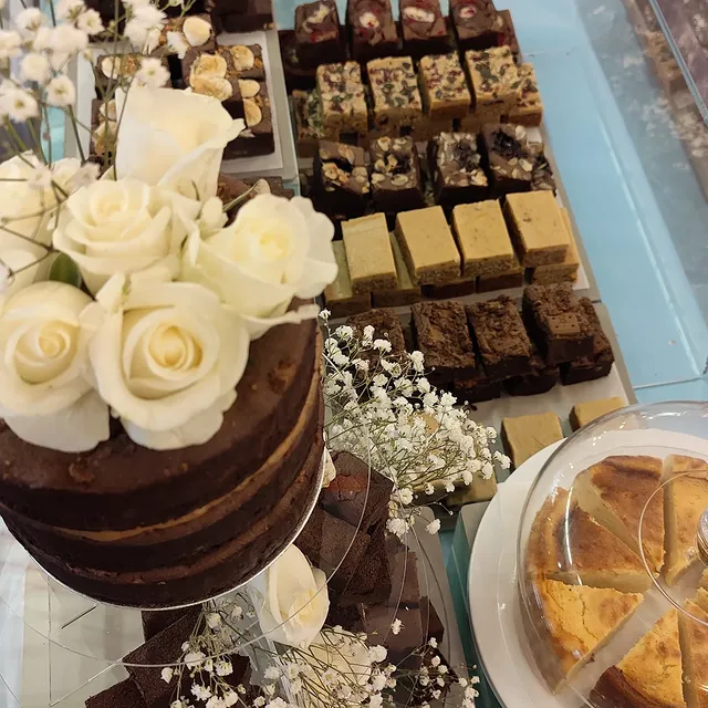 Wedding cake display detail